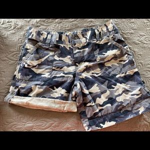 Women’s Carhartt adjustable length shorts size 14